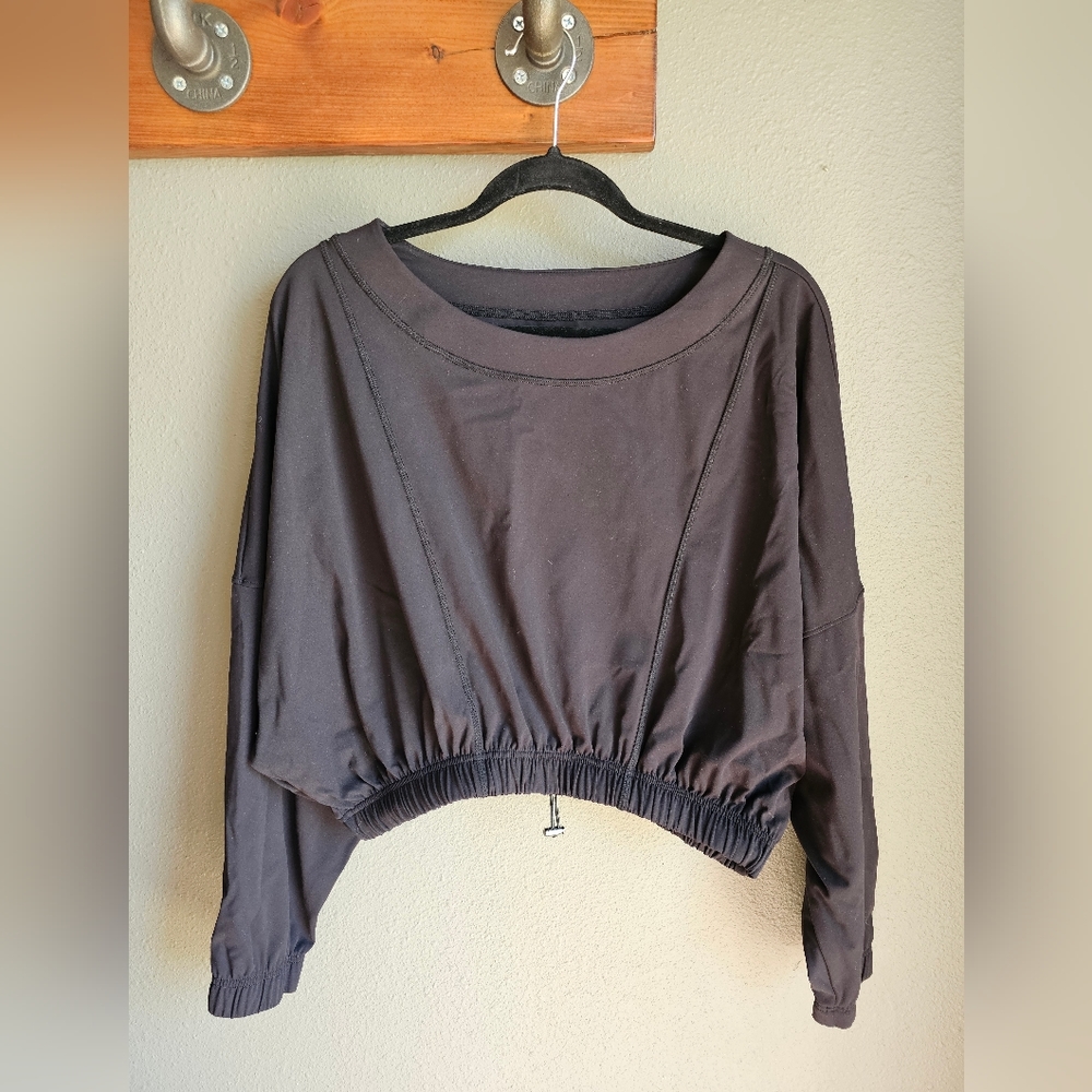 NWT: Midnight Outlander Crew - Picture 2 of 6